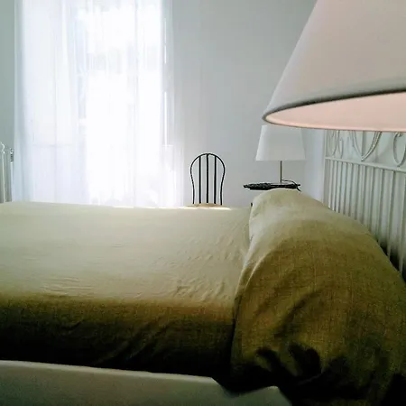 L'atelier Vedi Ai Tuoi Piedi 4*