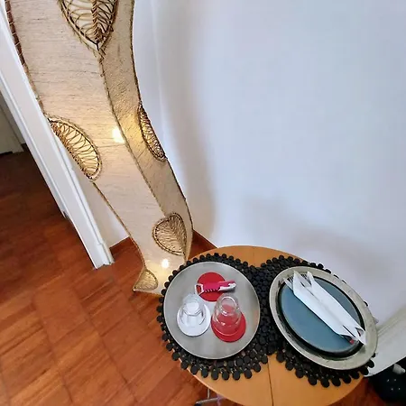 L'atelier Vedi Ai Tuoi Piedi Nápoles