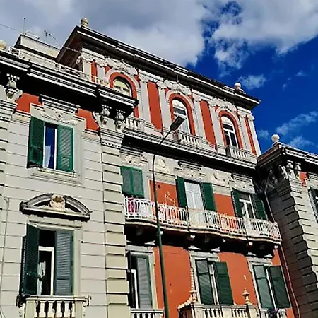 L'atelier Vedi Ai Tuoi Piedi Panzió Nápoly
