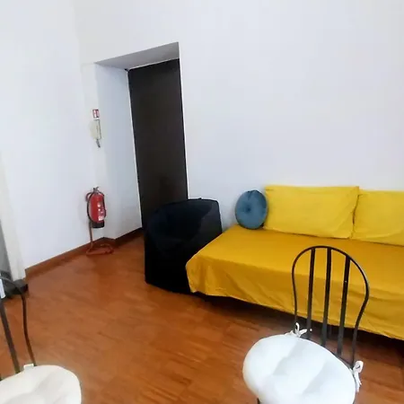 L'atelier Vedi Ai Tuoi Piedi Naples